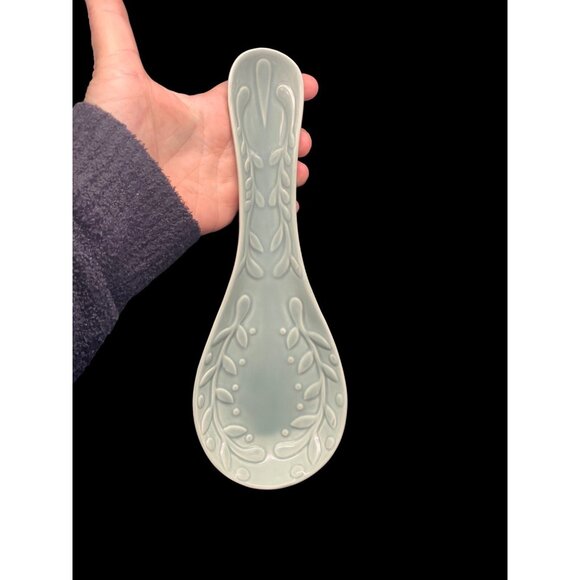 Celadon Muted Gray Green Raised Leaf Design Ceramic Spoon Rest 'Sheffield Home' - Picture 2 of 7